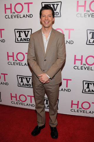 Illustration for article titled Hot in Cleveland's Red Carpet Was Nowhere Near Cleveland